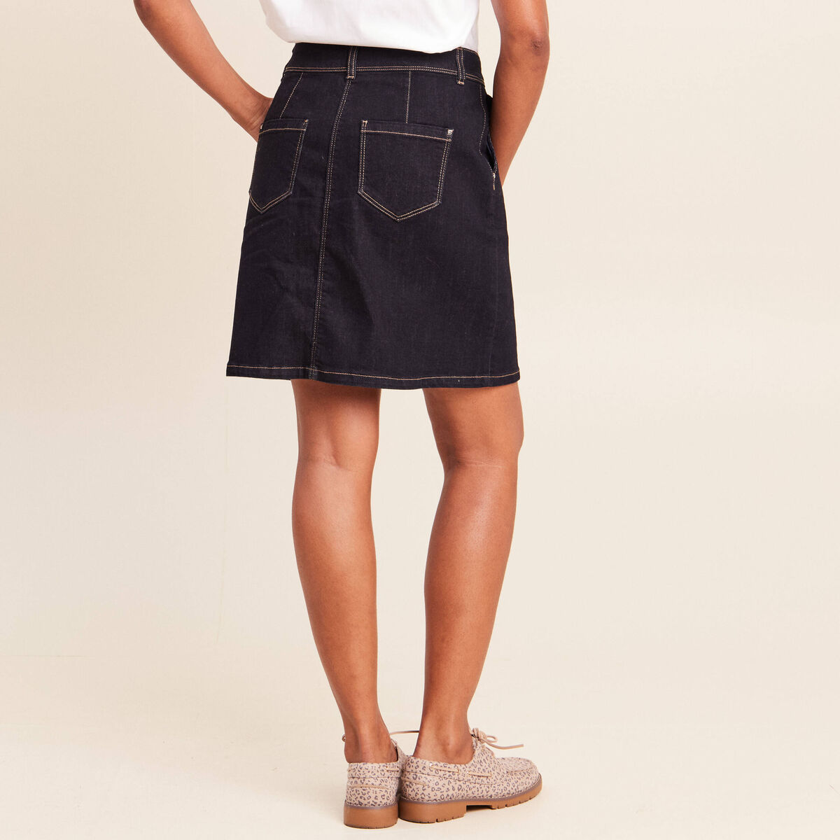 Jupe courte trap&egrave;ze en jean denim brut femme
