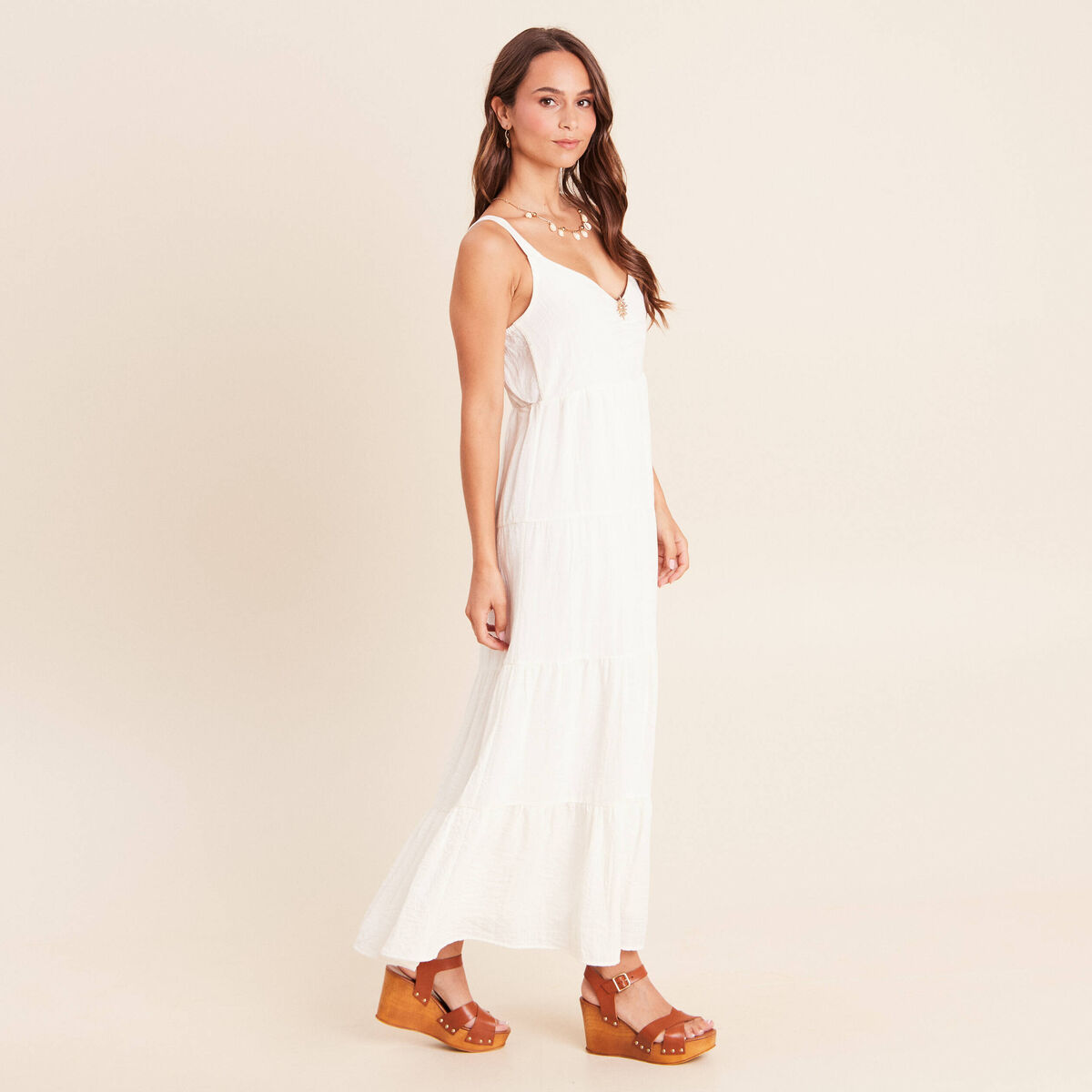 Robe longue &eacute;vas&eacute;e &agrave; fines bretelles ecru femme