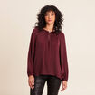 Blouse ample col rond satin&eacute;e bordeaux femme