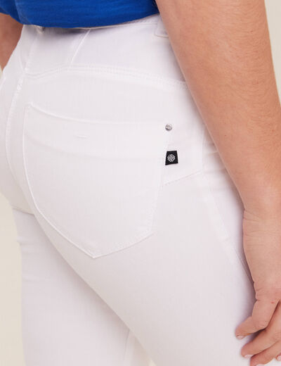 Jean ajusté taille standard 7/8ème blanc femme
