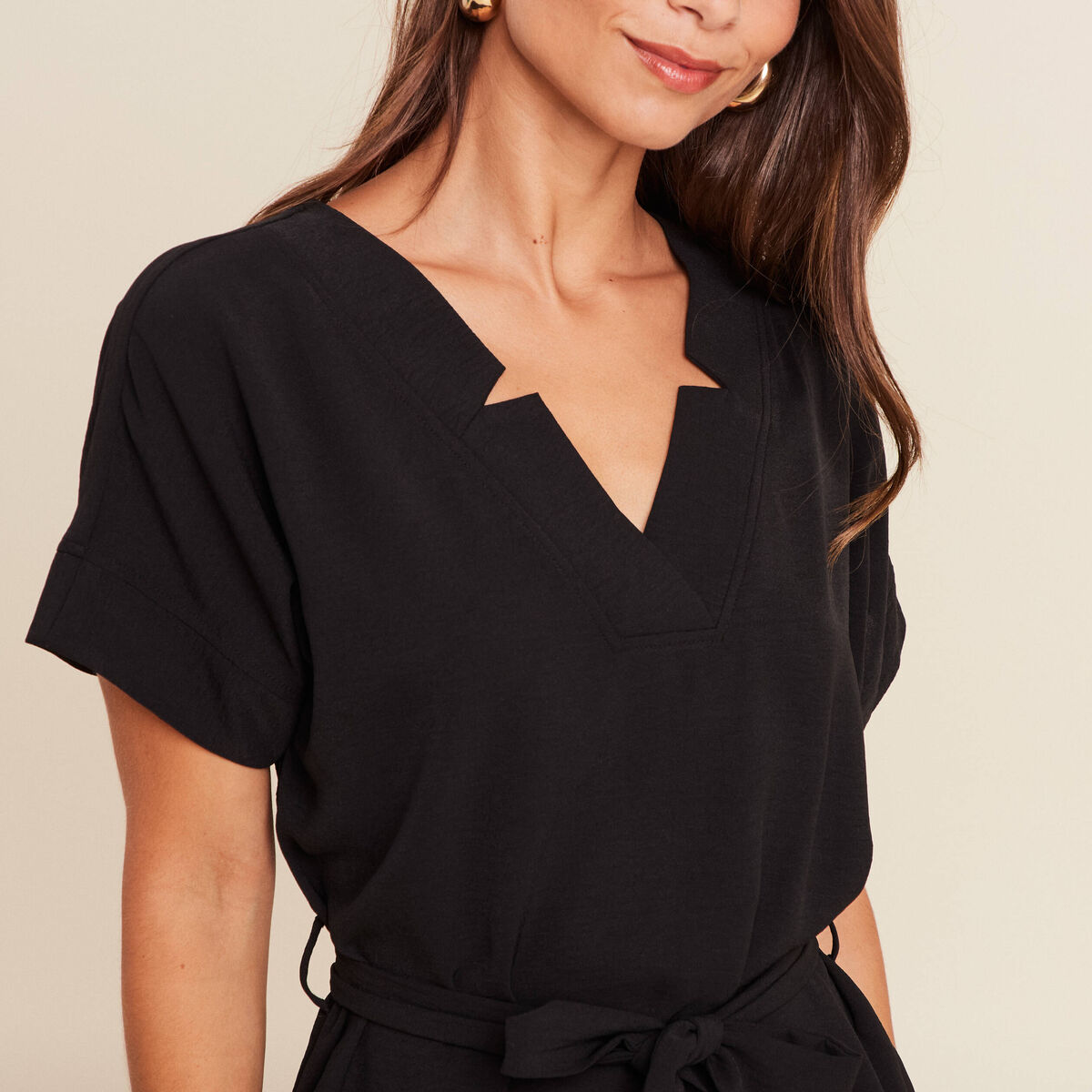 Robe fluide manches courtes noir femme
