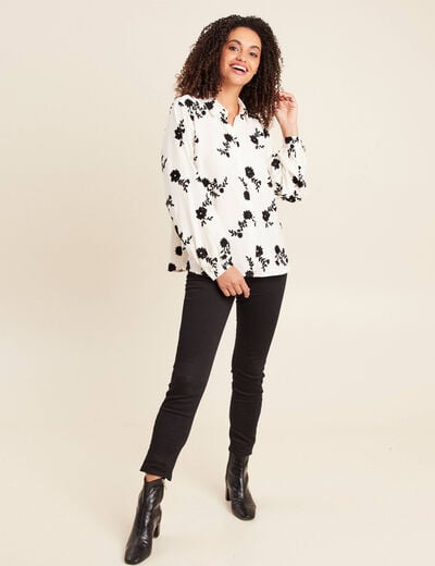 Chemise fluide brod&eacute;e manches longues blanc femme
