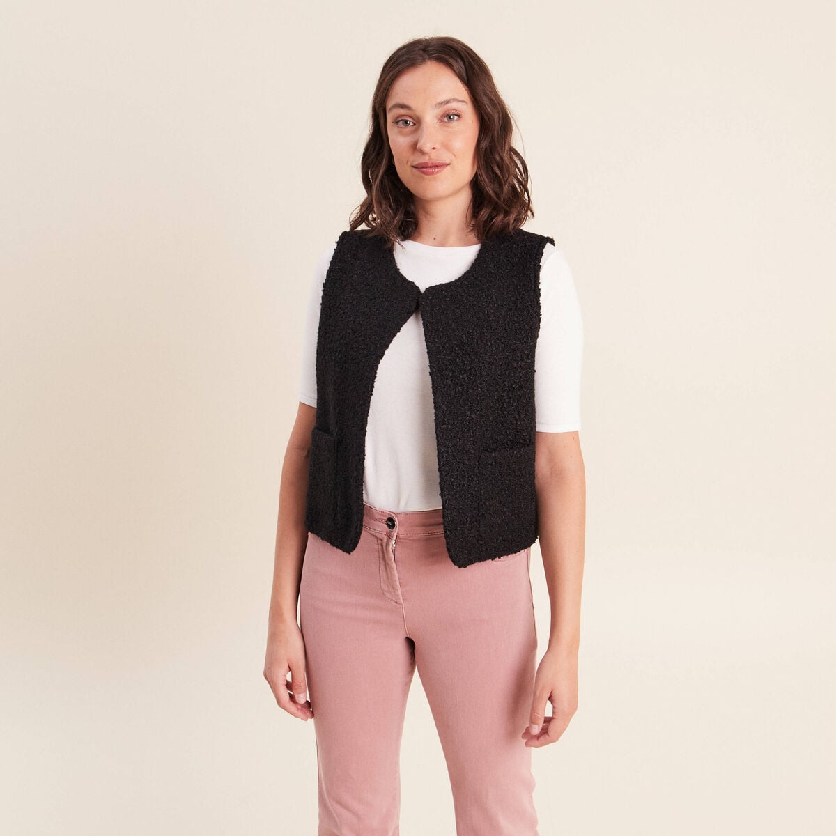 Gilet sans manches bouclette poches noir femme