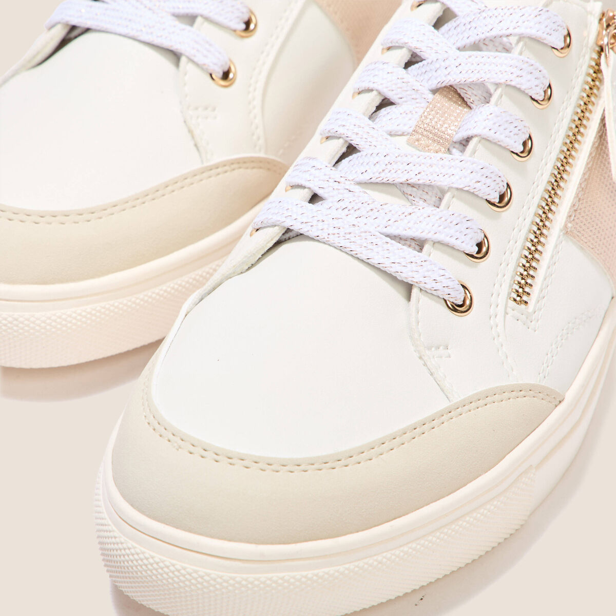 Baskets plates d&eacute;tails zipp&eacute;s blanc femme