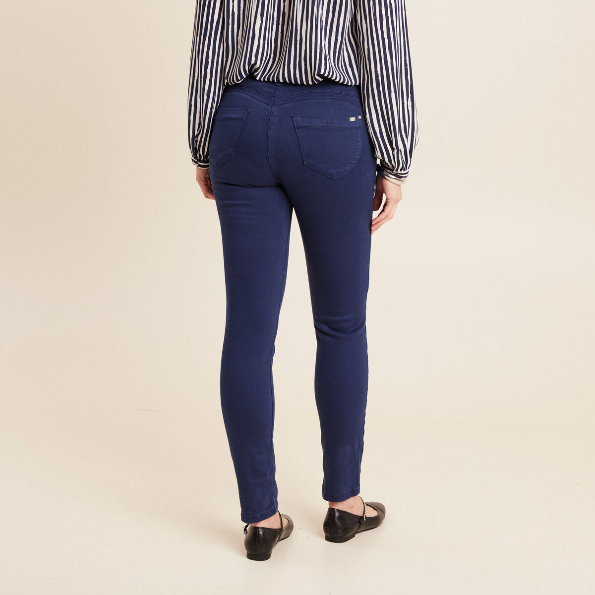 Jean magique ajusté taille standard bleu marine femme