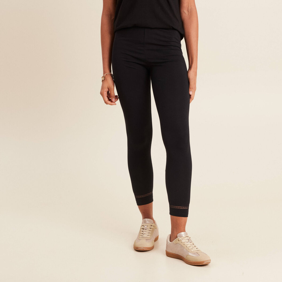 Pantalon legging 7/8&egrave;me noir femme