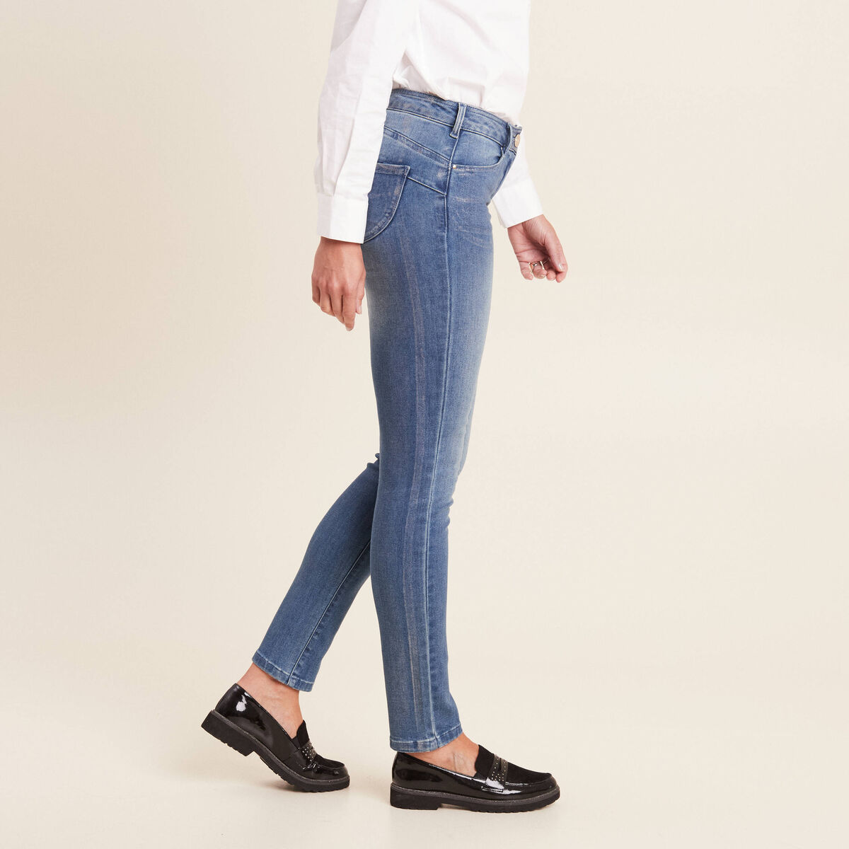 Jean ajust&eacute; taille basse denim stone femme