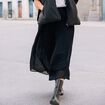 Jupe longue évasée plissée noir femme