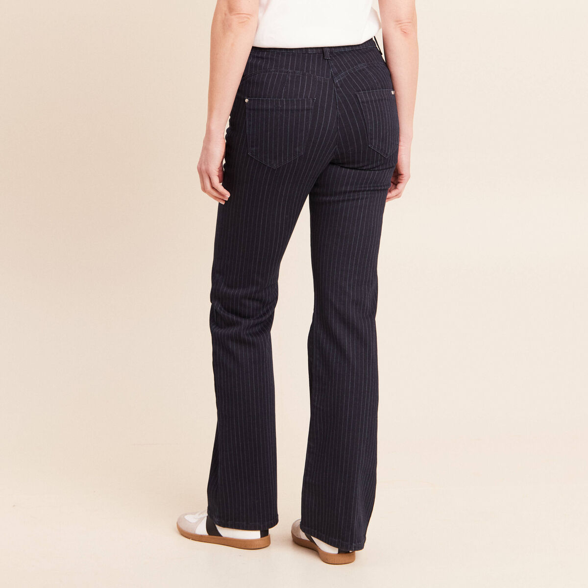 Pantalon magique L'Unique coupe bootcut bleu fonc&eacute; femme