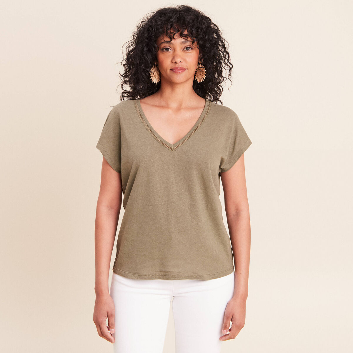 T-shirt col v manches courtes aspect lin vert kaki femme