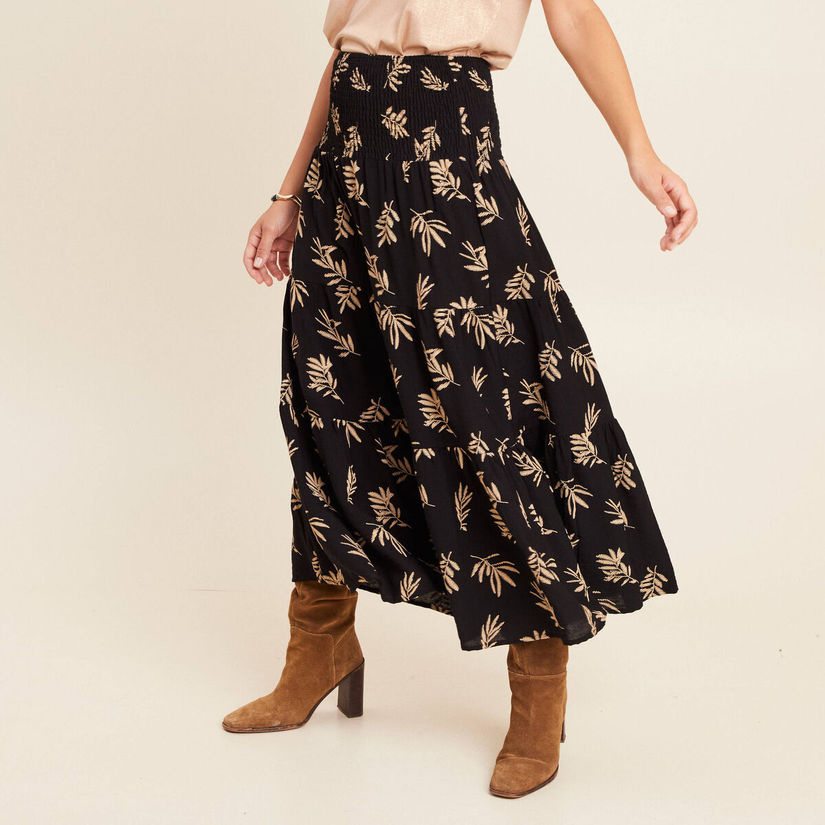 Jupe avec broderie noir femme