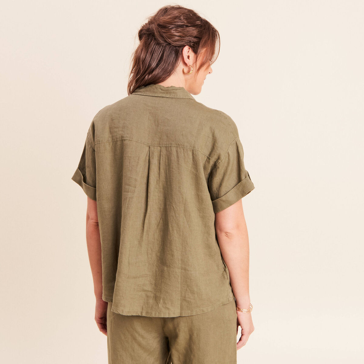 Chemise ample manches courtes aspect lin vert kaki femme