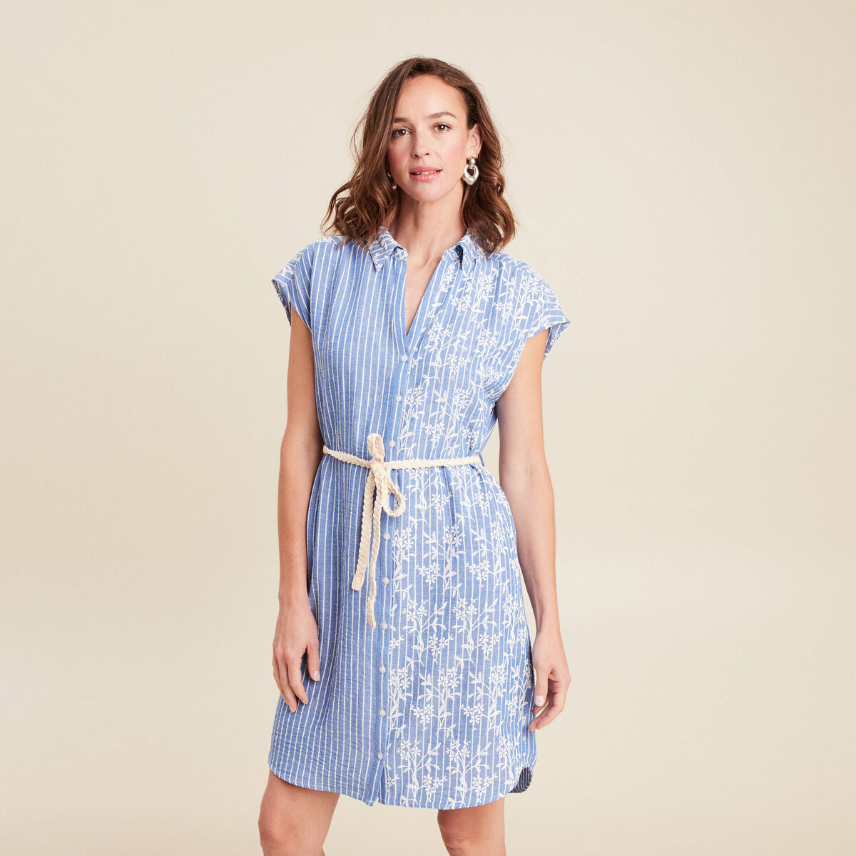 Robe droite courte col chemise ceinture bleu clair femme