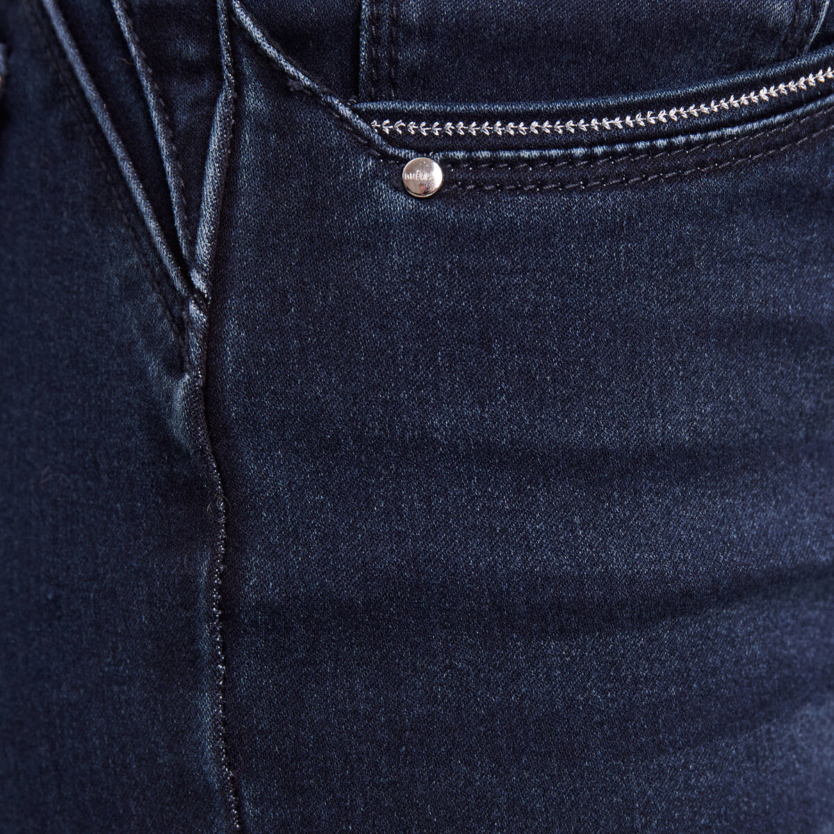 Jean ajusté taille haute denim brut femme