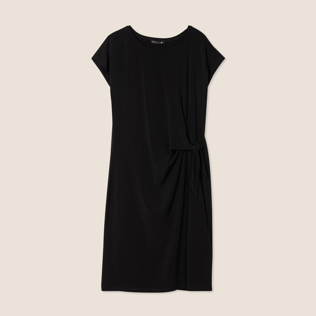 Robe cintrée courte col rond noir femme