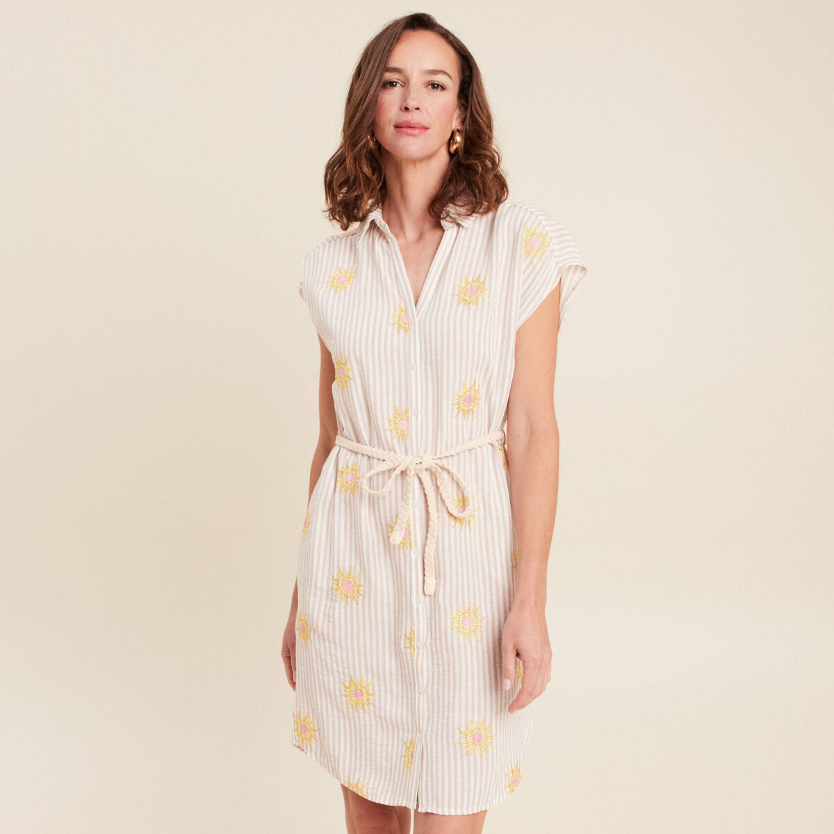 Robe courte évasée col chemise ceinturée rose femme