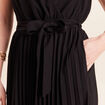Robe &eacute;vas&eacute;e genou manches tr&egrave;s courtes noir femme