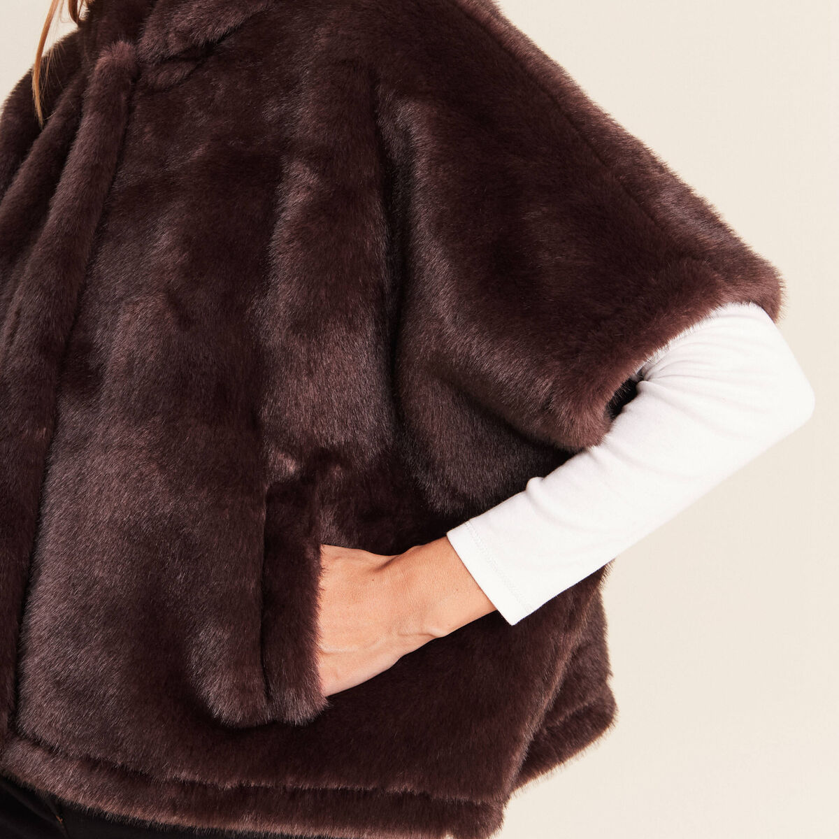 Poncho marron fonc&eacute; femme