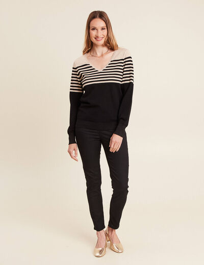 Pull ajust&eacute; col en V noir femme