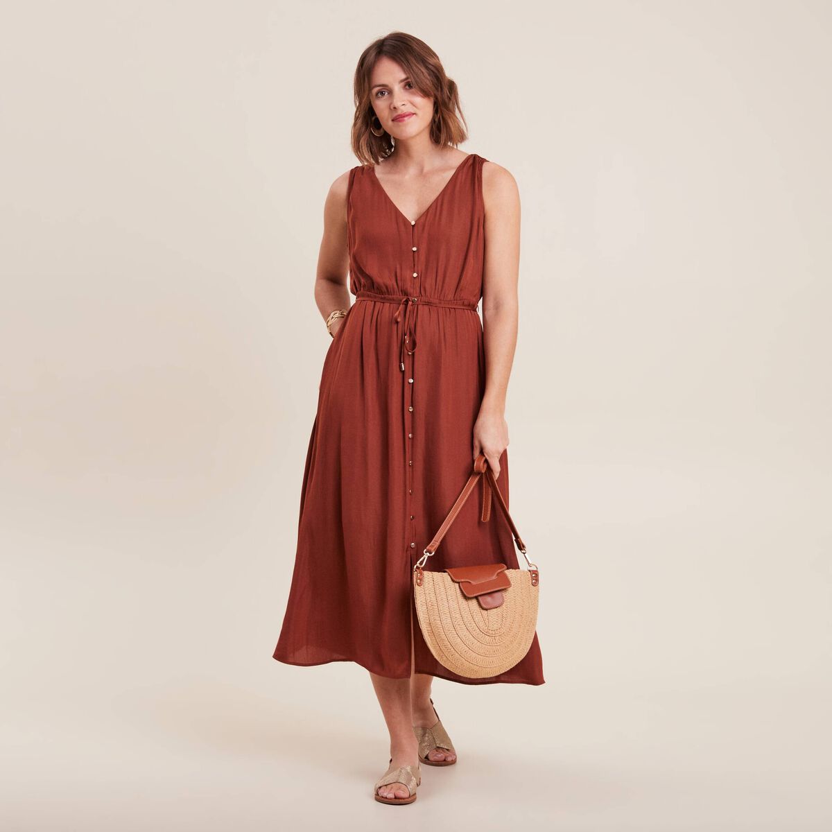 Robe midi évasée satin marron foncé femme
