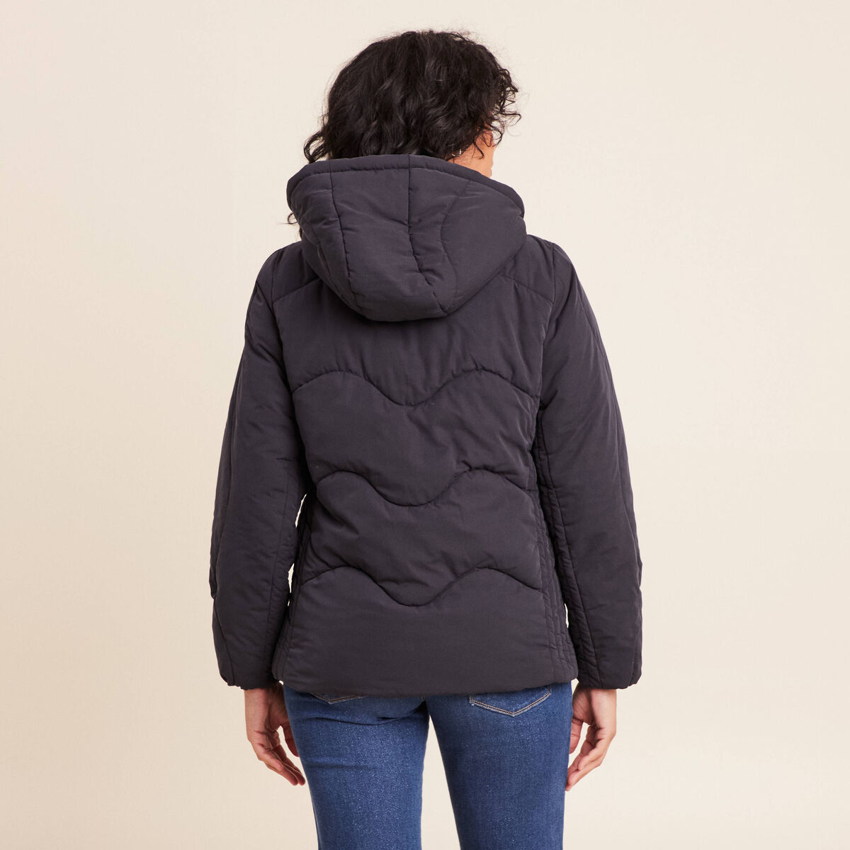 Doudoune cintr&eacute;e courte bleu fonc&eacute; femme