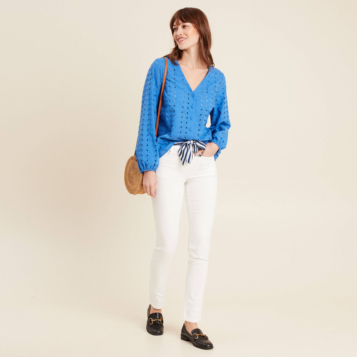 Jean ajust&eacute; taille bascul&eacute;e ecru femme