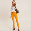 Pantalon ajusté 7/8ème jaune moutarde femme