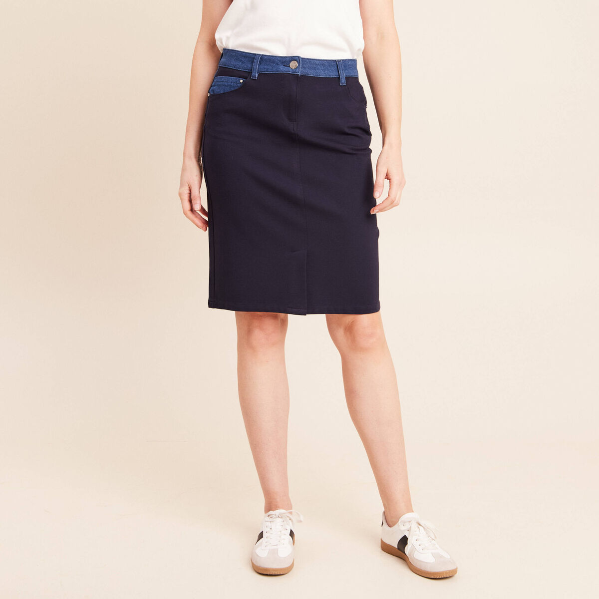 Jupe droite bi-mati&egrave;re bleu fonc&eacute; femme