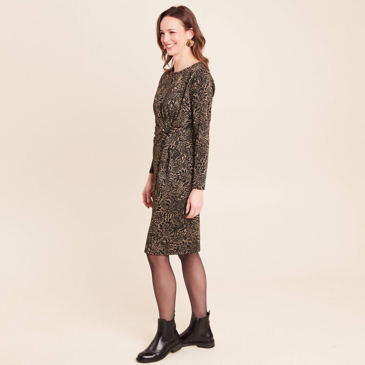Robe ajust&eacute;e courte en maille col rond vert kaki femme