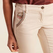 Pantalon chino brodé 7/8ème denim beige femme