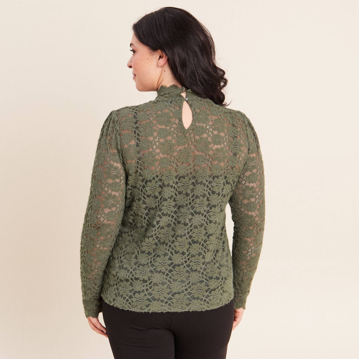 T-shirt cintr&eacute; col montant dentelle vert kaki femme