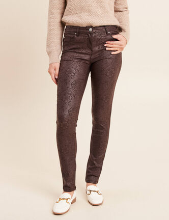 Pantalon coupe ajust&eacute;e enduit marron femme