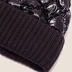 Bonnet matelass&eacute; &agrave; pompon noir femme