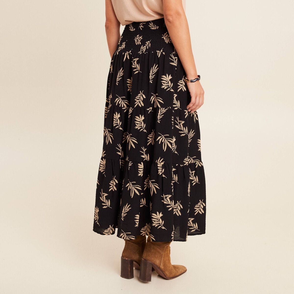 Jupe avec broderie noir femme