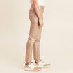 Pantalon ajust&eacute; enduit 7/8&egrave;me couleur or femme