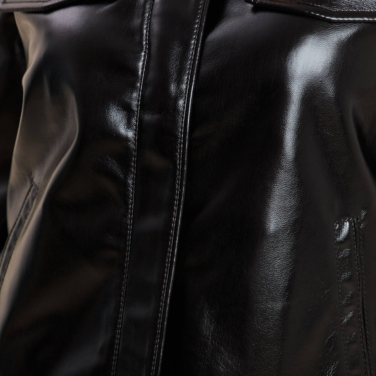 Blouson ajusté simili cuir noir femme