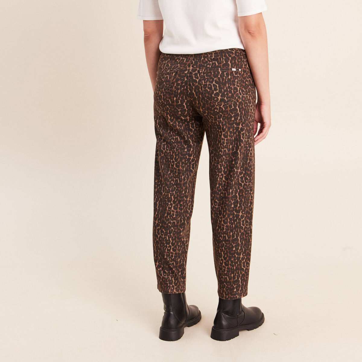 Pantalon magique Le L&eacute;ger coupe barrel marron cognac femme