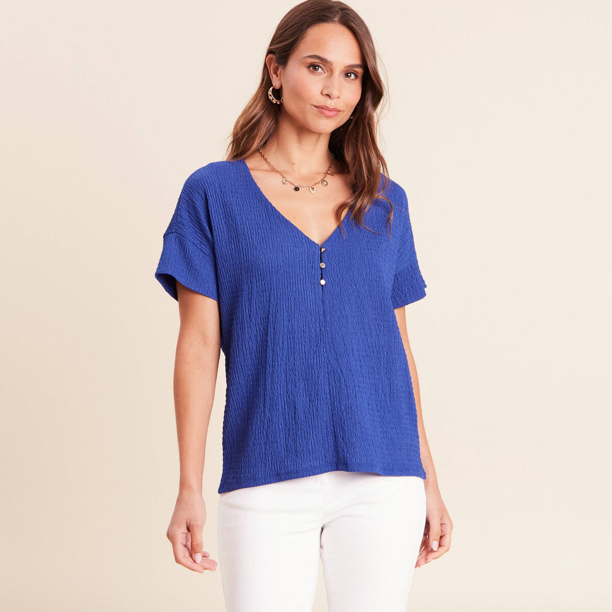 T-shirt col v manches courtes bleu fonc&eacute; femme