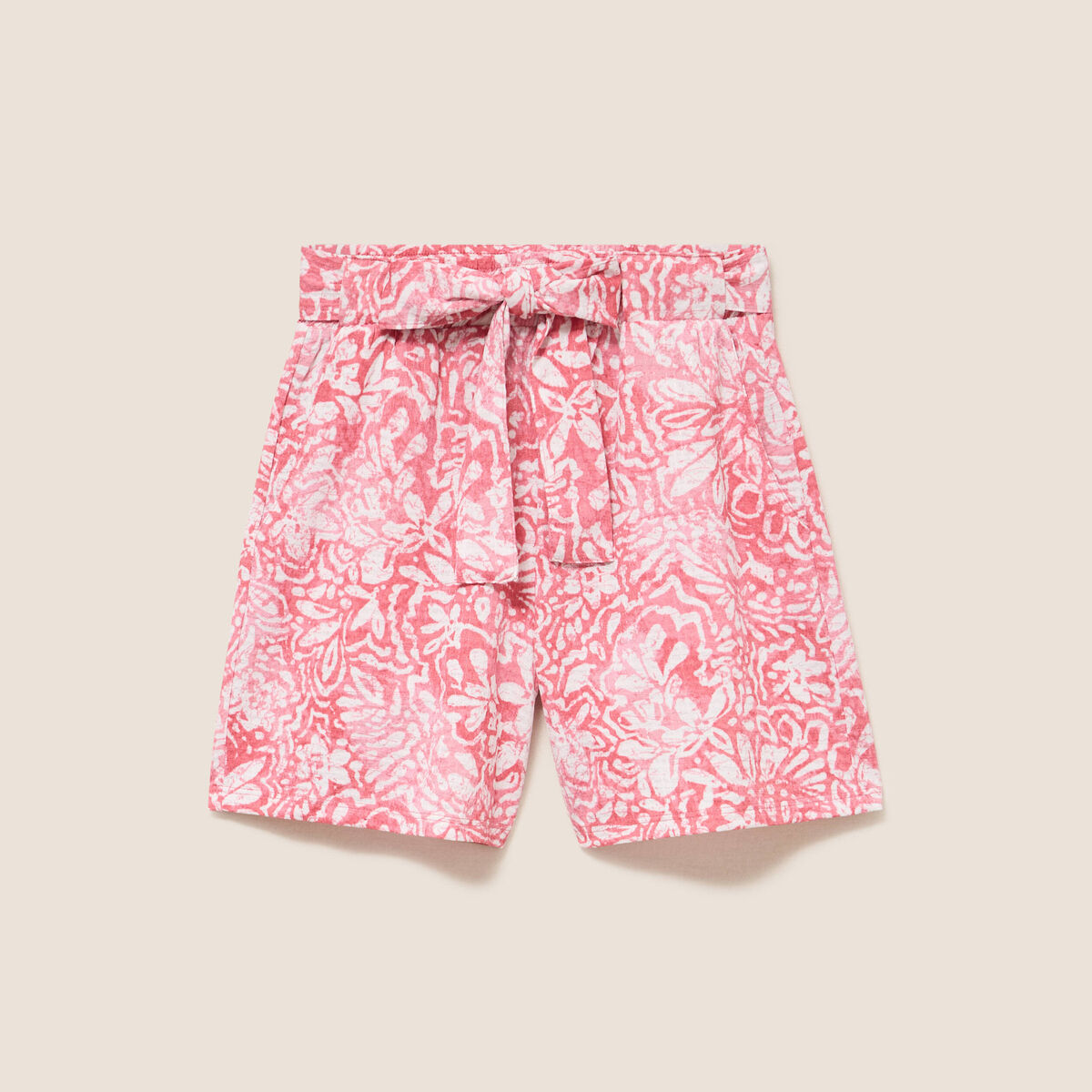 Short droit ceintur&eacute; orange corail femme