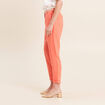 Pantalon coupe chino en lin ceintur&eacute; orange fluo femme