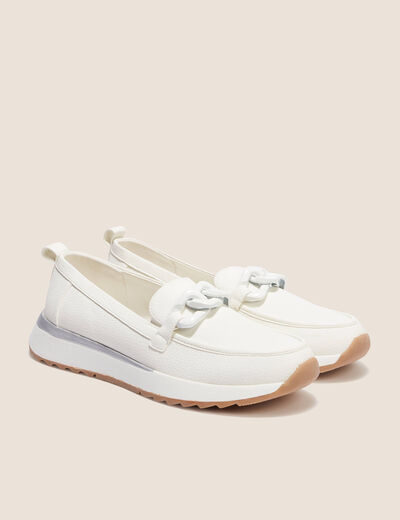 Mocassins détail chaîne blanc femme