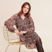 Robe courte &eacute;vas&eacute;e col v manches longues marron femme