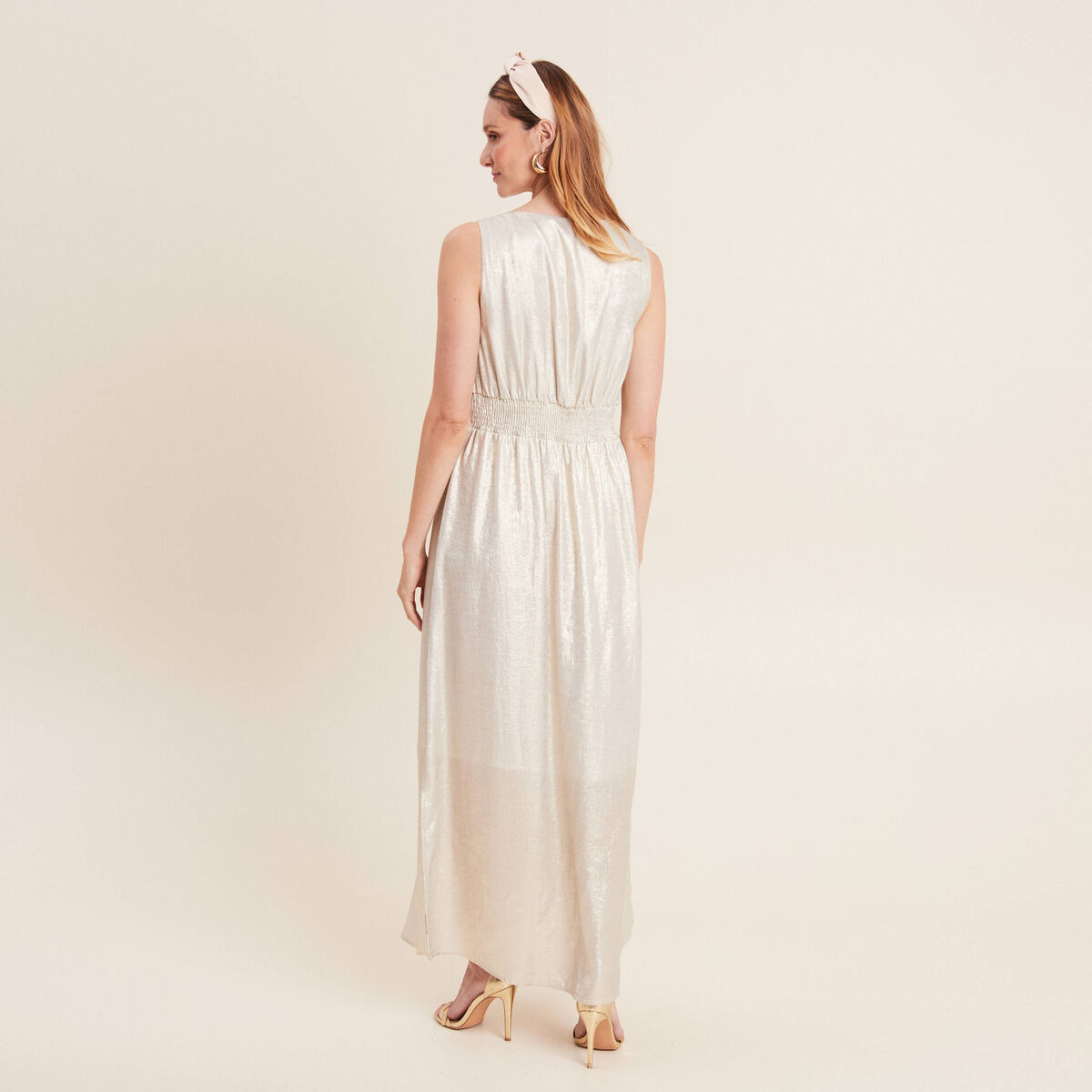 Robe longue &eacute;vas&eacute;e m&eacute;tallis&eacute;e couleur or femme