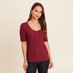 T-shirt cintr&eacute; col v manches coudes bordeaux femme