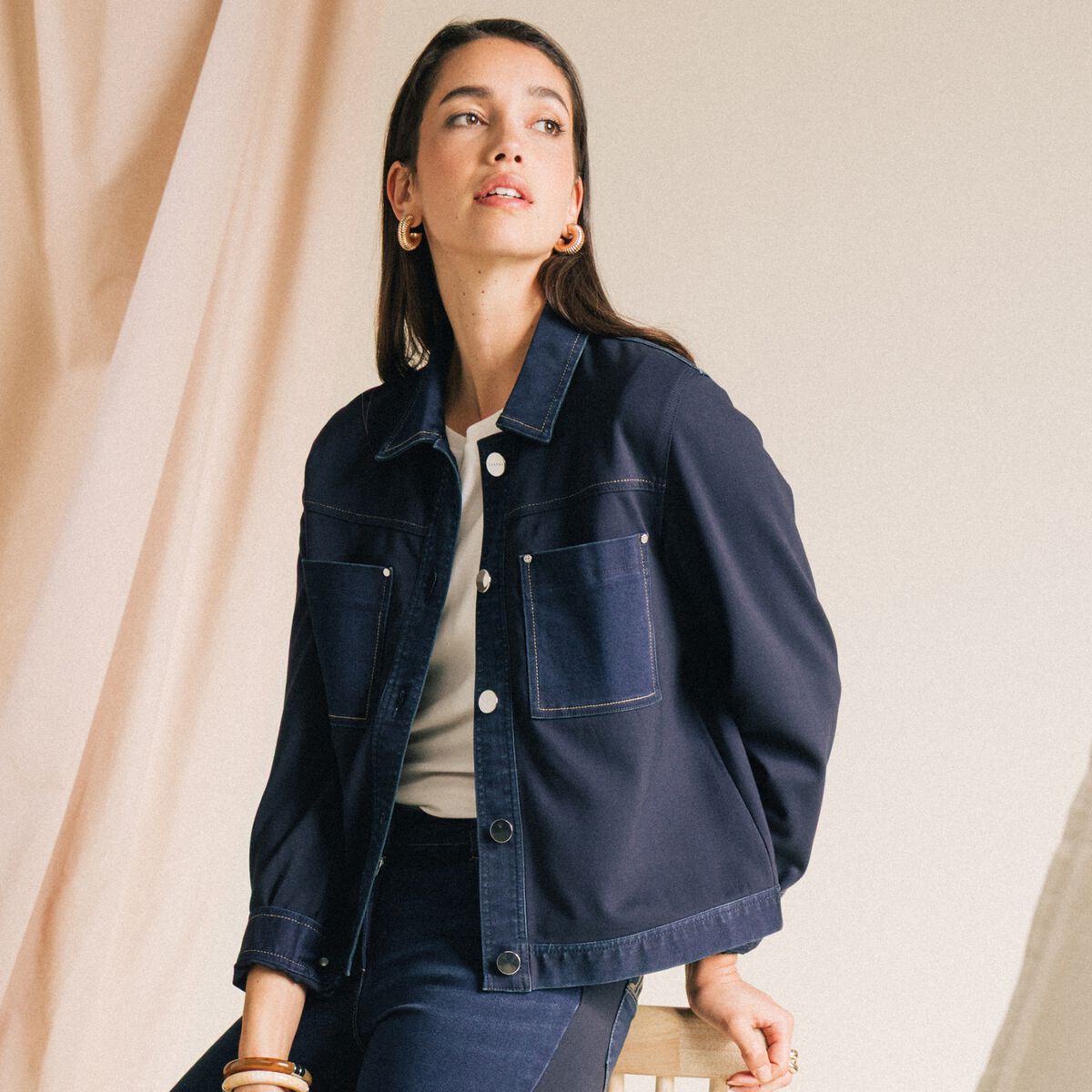 Veste droite courte manches longues denim brut femme