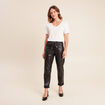 Pantalon coupe mom simili cuir noir femme
