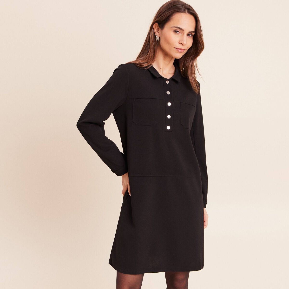 Robe droite courte en maille col chemise noir femme