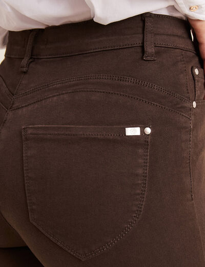 Jean magique ajusté taille standard marron foncé femme