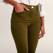 Jean magique ajusté taille standard vert kaki femme