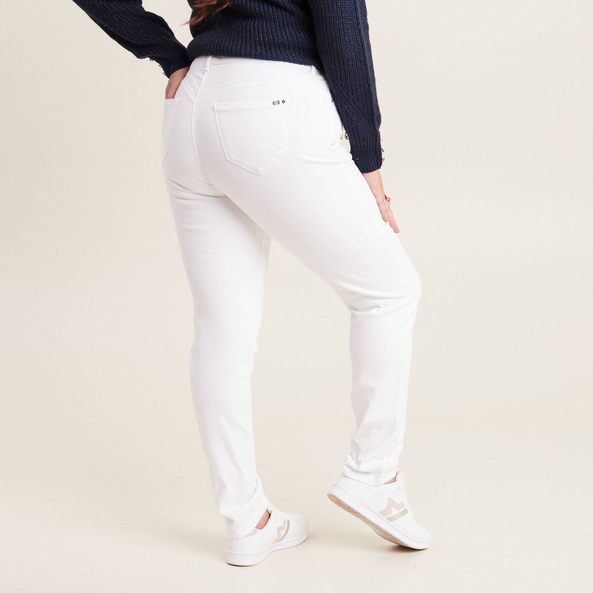 Jean magique ajusté taille standard blanc femme